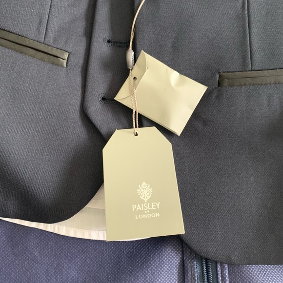 Kid’s suits - Picture 4 of 4